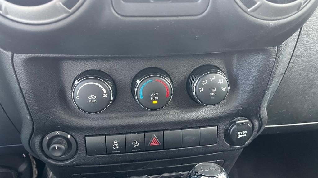 Jeep Wrangler Unlimited Sport 4WD 2015