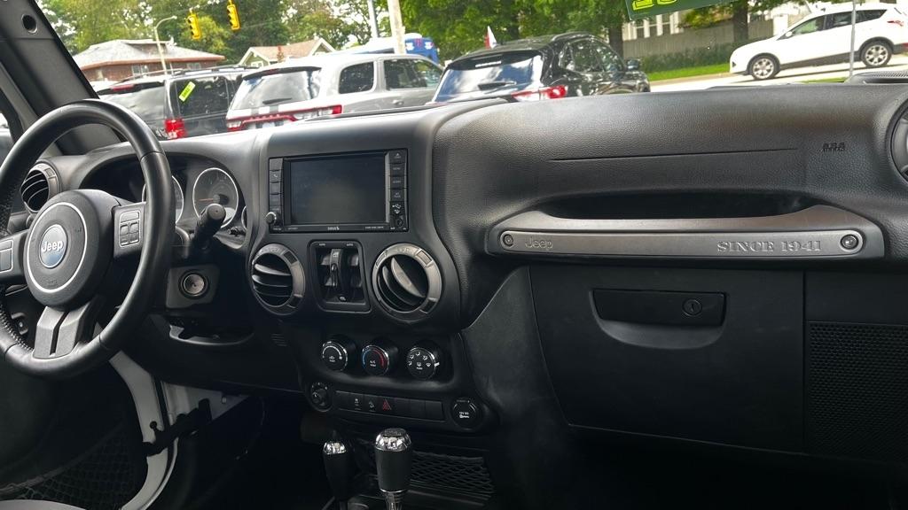 Jeep Wrangler Unlimited Sport 4WD 2015