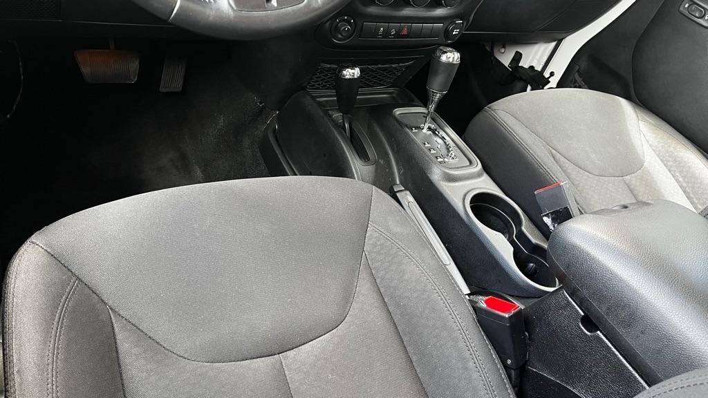 Jeep Wrangler Unlimited Sport 4WD 2015