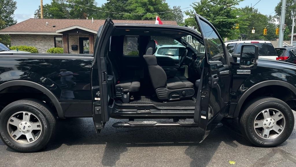 Ford F-150 XL SuperCab 4WD 2004