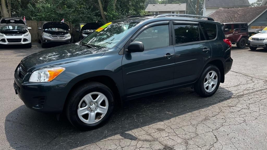 Toyota RAV4 Base I4 4WD 2012