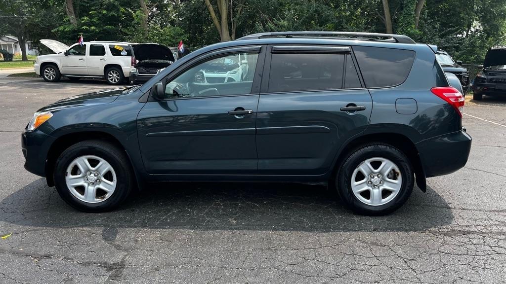 Toyota RAV4 Base I4 4WD 2012
