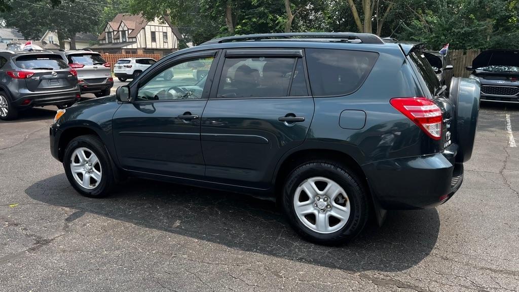Toyota RAV4 Base I4 4WD 2012