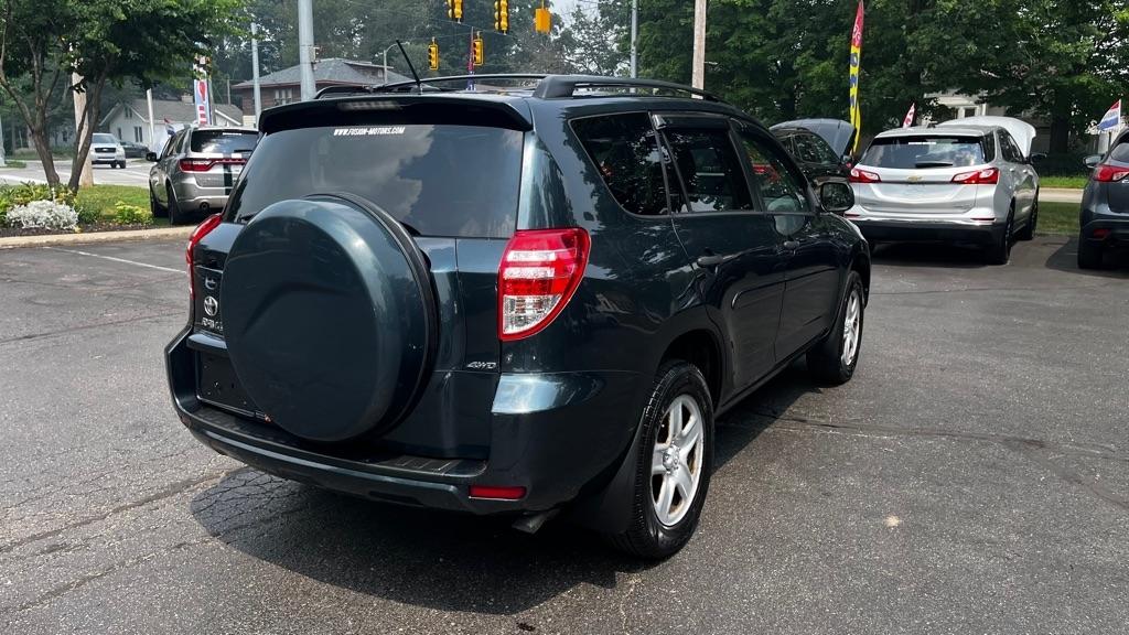 Toyota RAV4 Base I4 4WD 2012