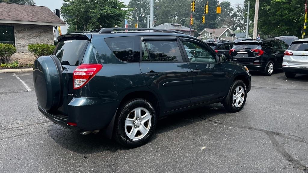 Toyota RAV4 Base I4 4WD 2012