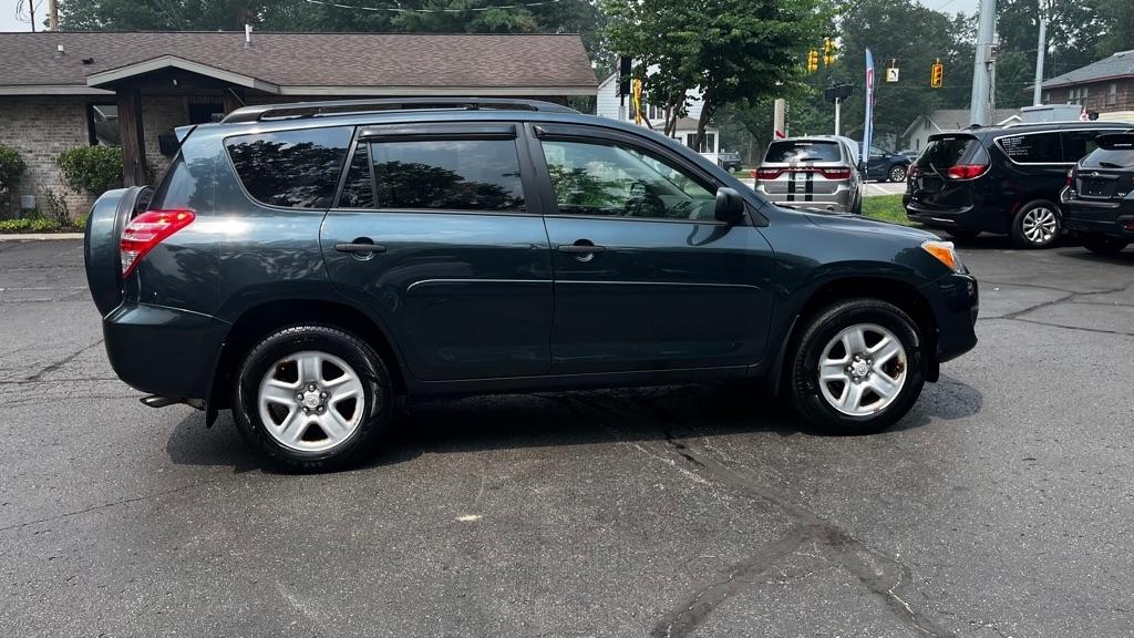 Toyota RAV4 Base I4 4WD 2012