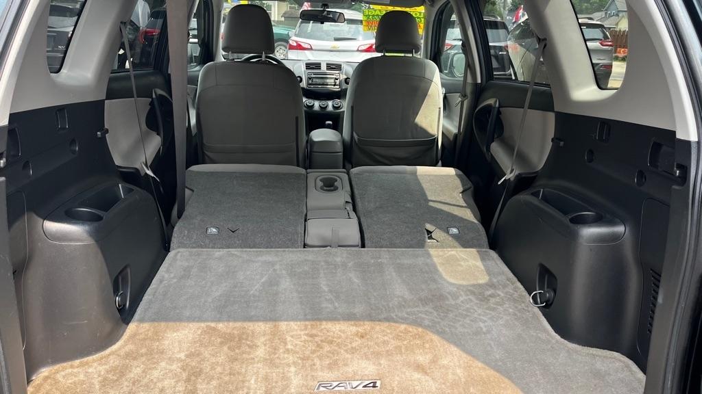 Toyota RAV4 Base I4 4WD 2012
