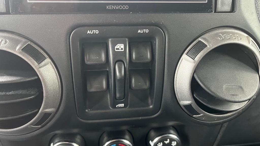 Jeep Wrangler Unlimited Sport 4WD 2011