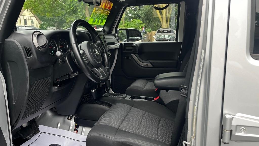 Jeep Wrangler Unlimited Sport 4WD 2011
