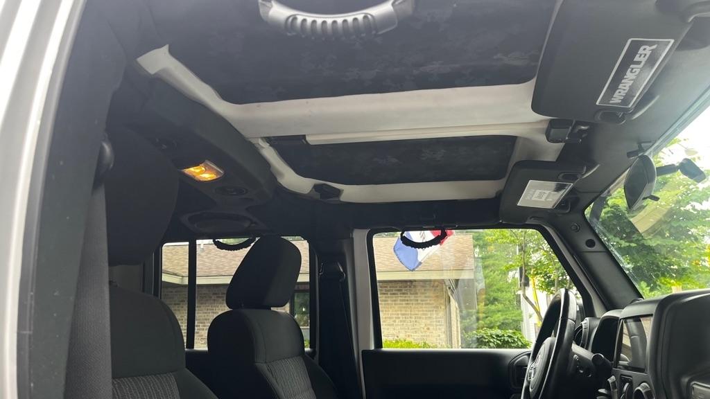 Jeep Wrangler Unlimited Sport 4WD 2011