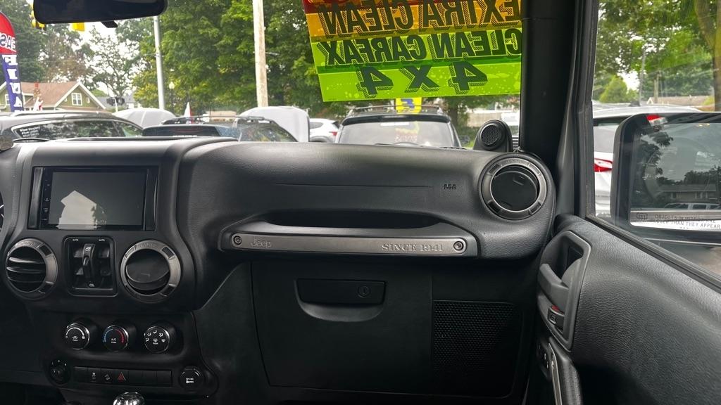 Jeep Wrangler Unlimited Sport 4WD 2011