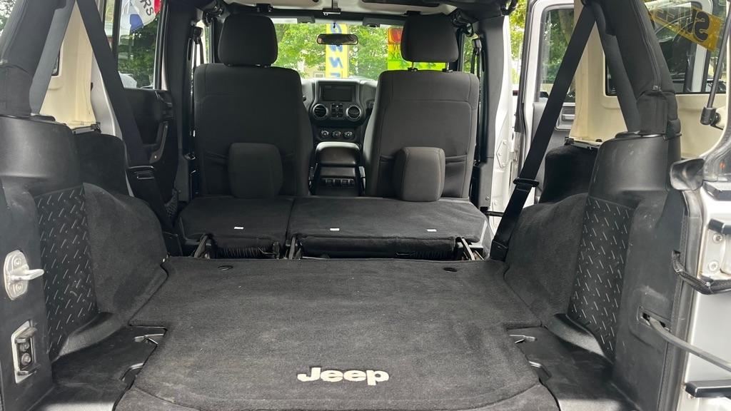 Jeep Wrangler Unlimited Sport 4WD 2011