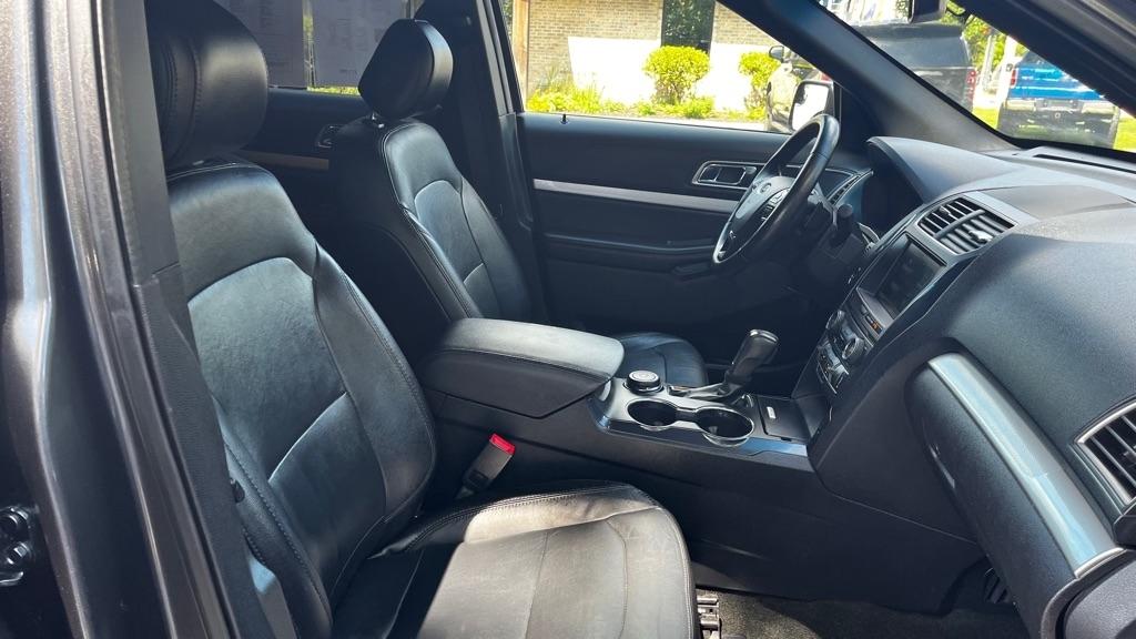Ford Explorer XLT 4WD 2016