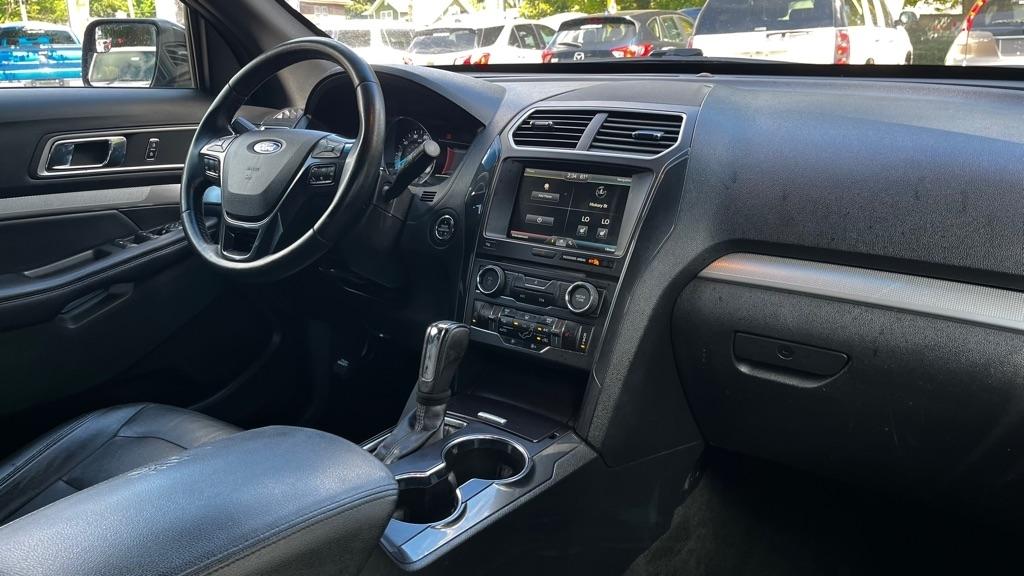 Ford Explorer XLT 4WD 2016