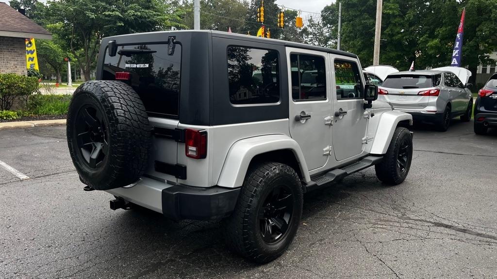 Jeep Wrangler Unlimited Sahara 4WD 2010