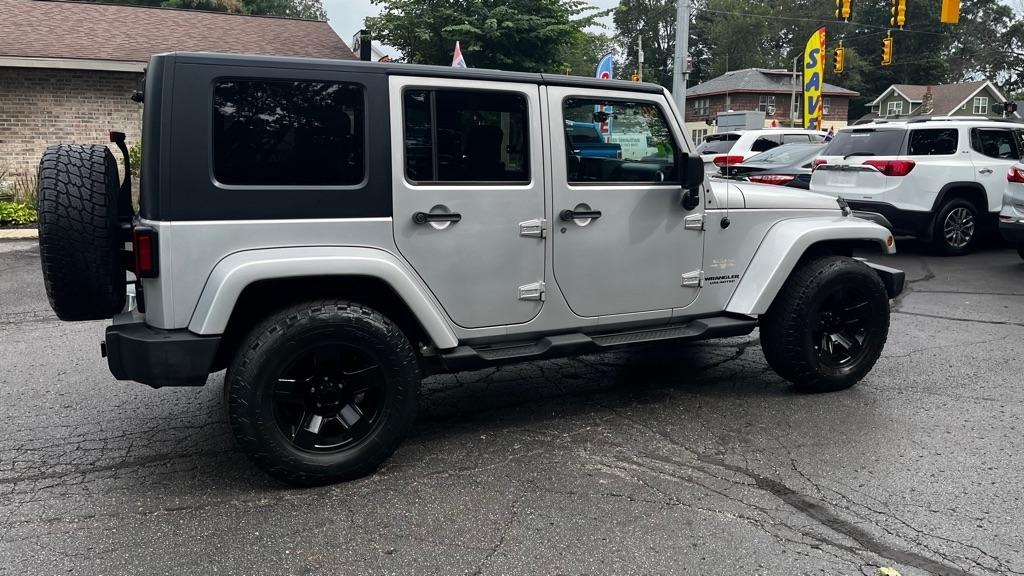 Jeep Wrangler Unlimited Sahara 4WD 2010