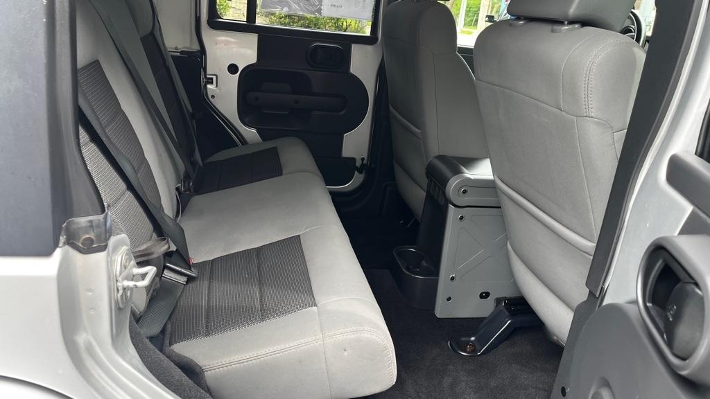 Jeep Wrangler Unlimited Sahara 4WD 2010