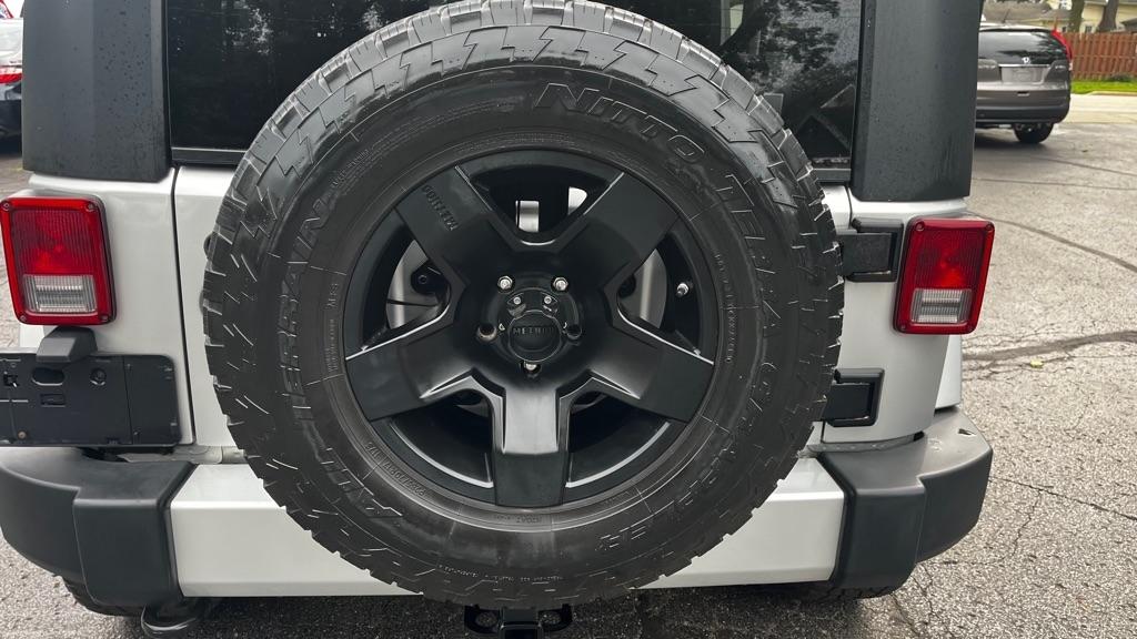 Jeep Wrangler Unlimited Sahara 4WD 2010