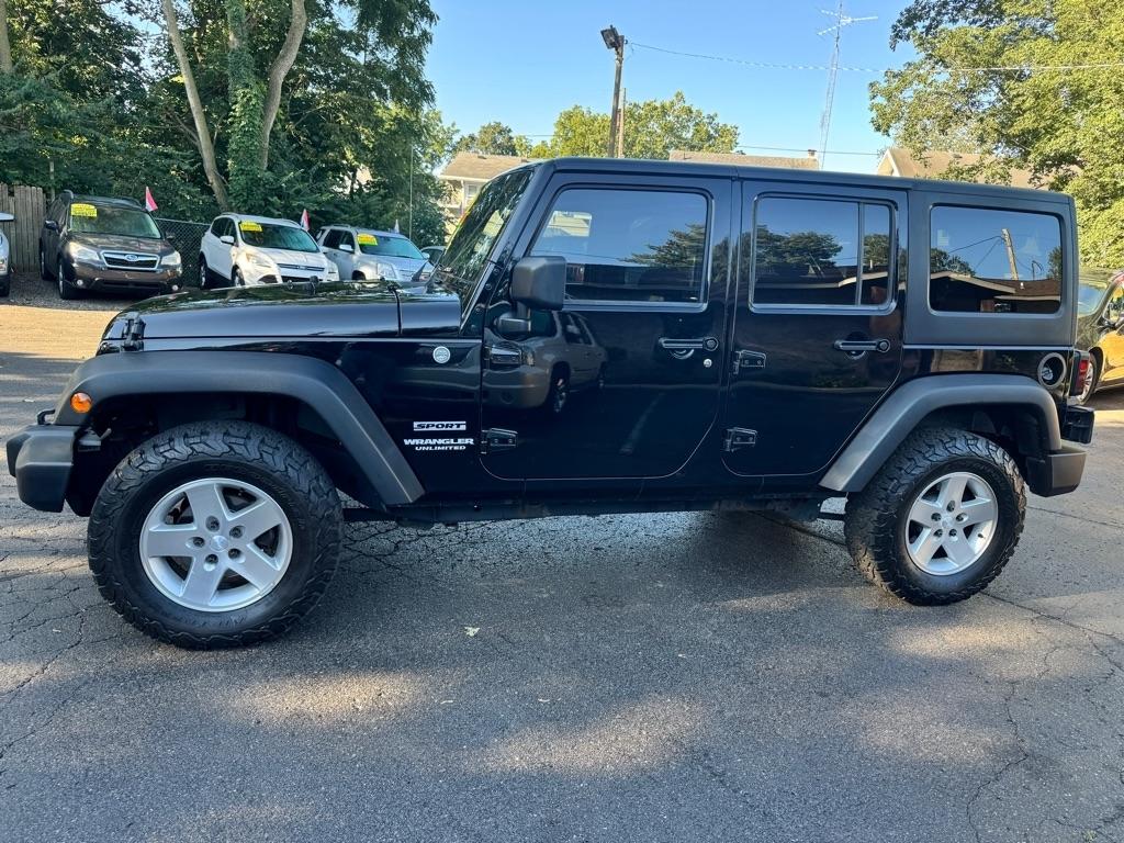 Jeep Wrangler Unlimited Sport 4WD 2011