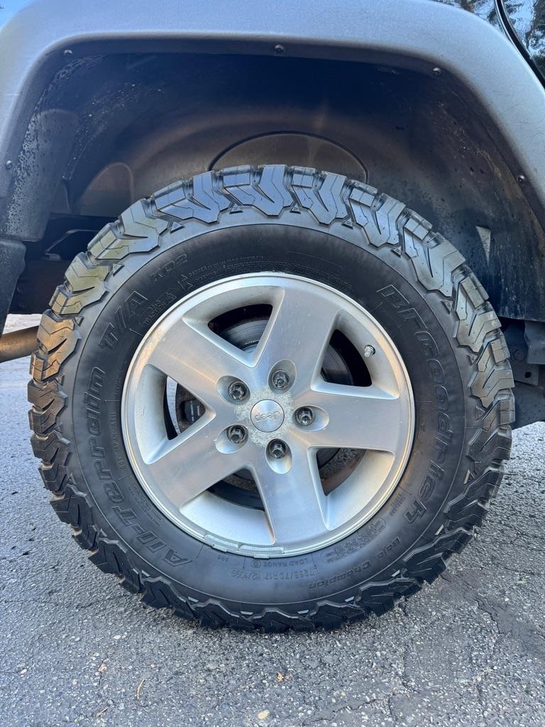 Jeep Wrangler Unlimited Sport 4WD 2011