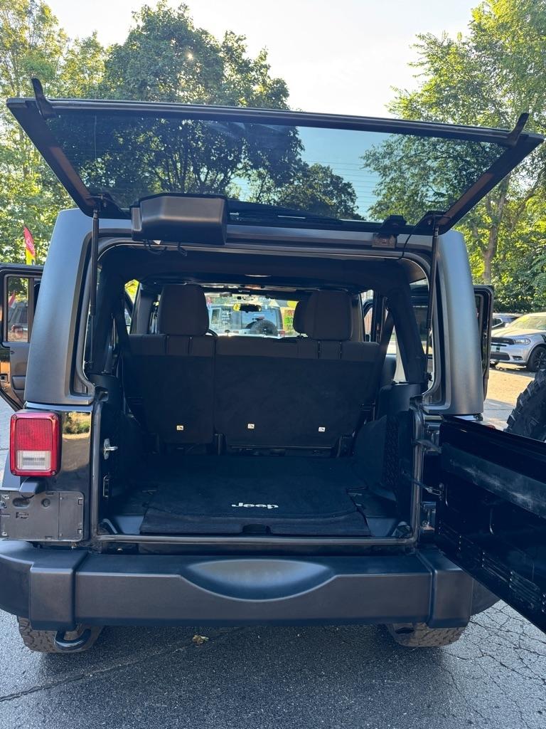 Jeep Wrangler Unlimited Sport 4WD 2011