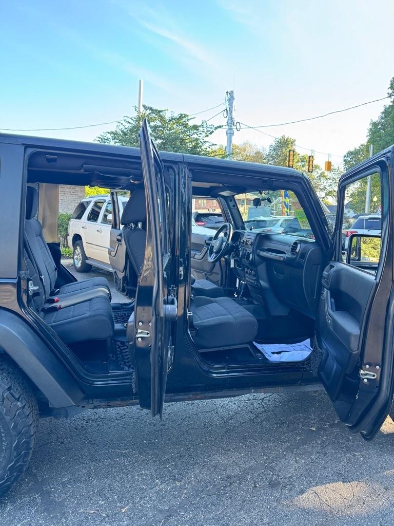Jeep Wrangler Unlimited Sport 4WD 2011