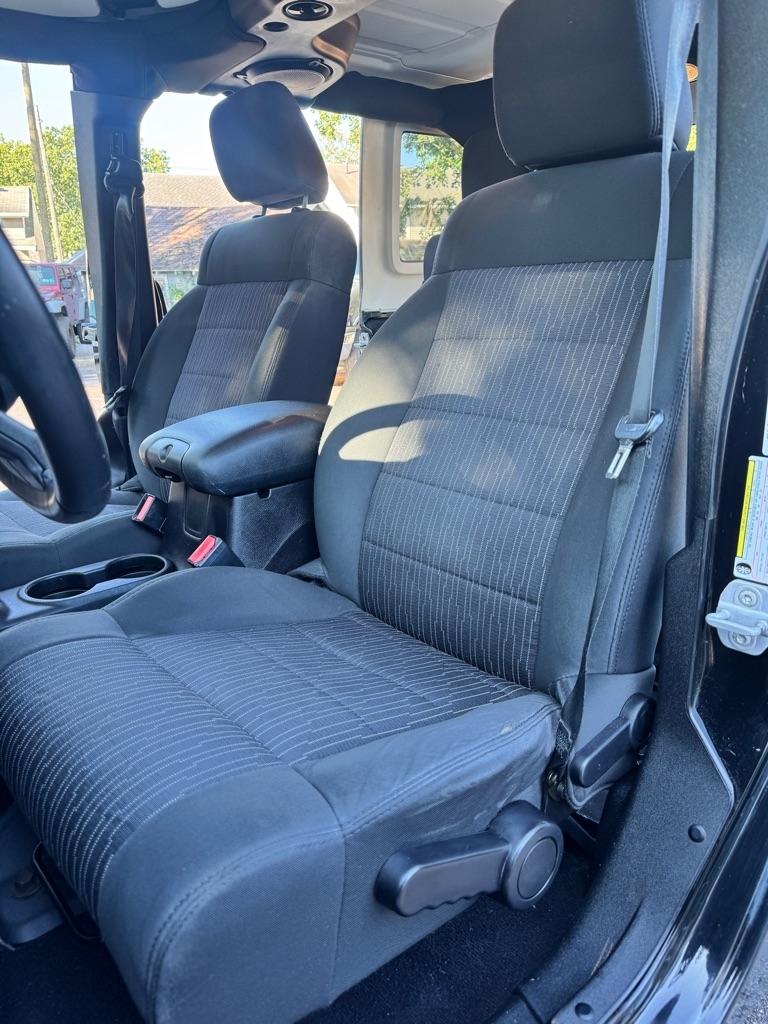 Jeep Wrangler Unlimited Sport 4WD 2011