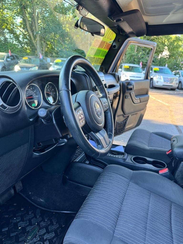 Jeep Wrangler Unlimited Sport 4WD 2011