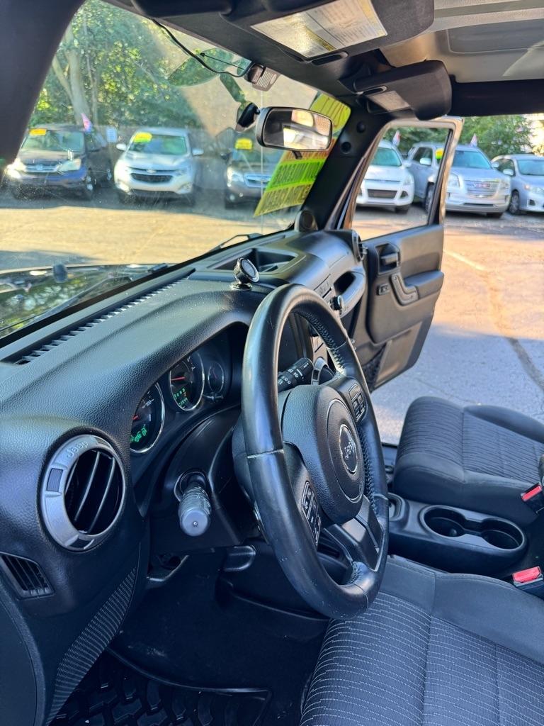 Jeep Wrangler Unlimited Sport 4WD 2011