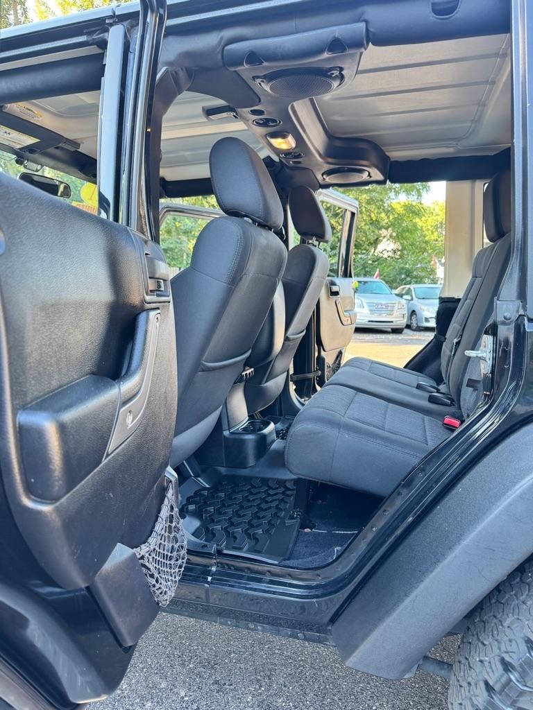 Jeep Wrangler Unlimited Sport 4WD 2011