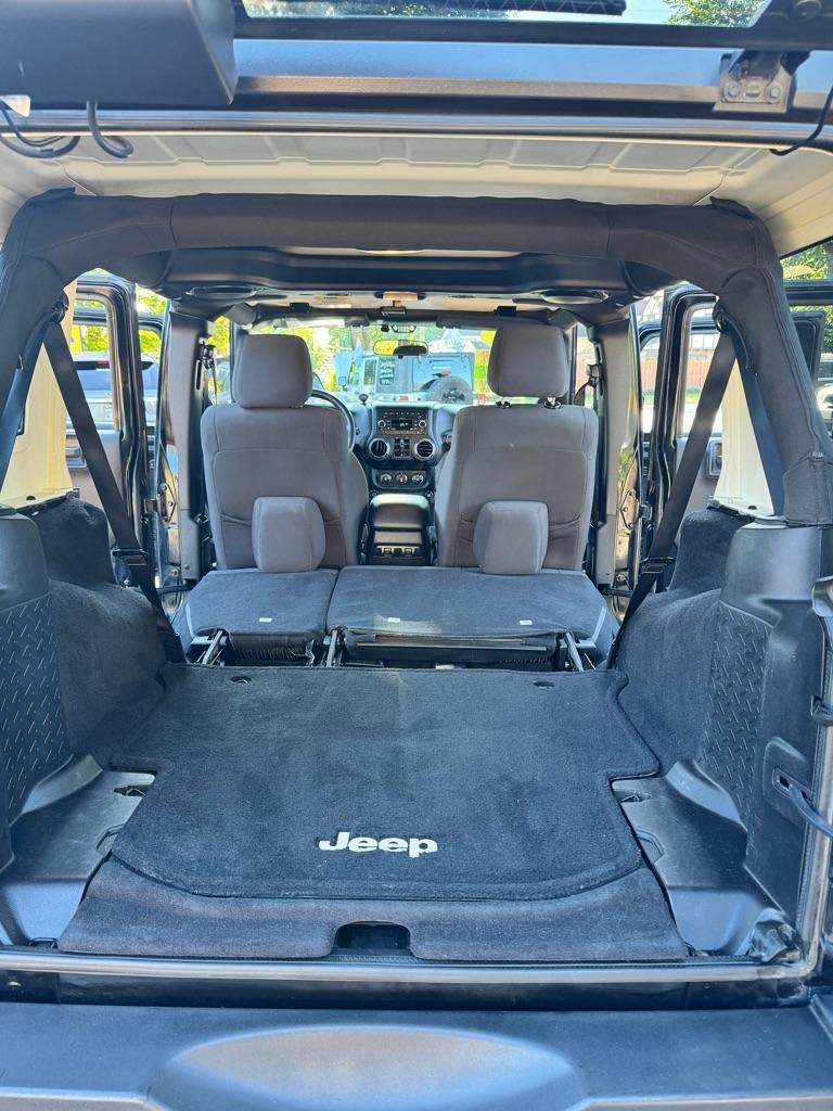 Jeep Wrangler Unlimited Sport 4WD 2011