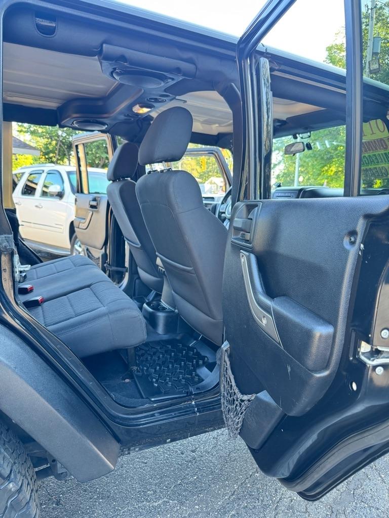 Jeep Wrangler Unlimited Sport 4WD 2011