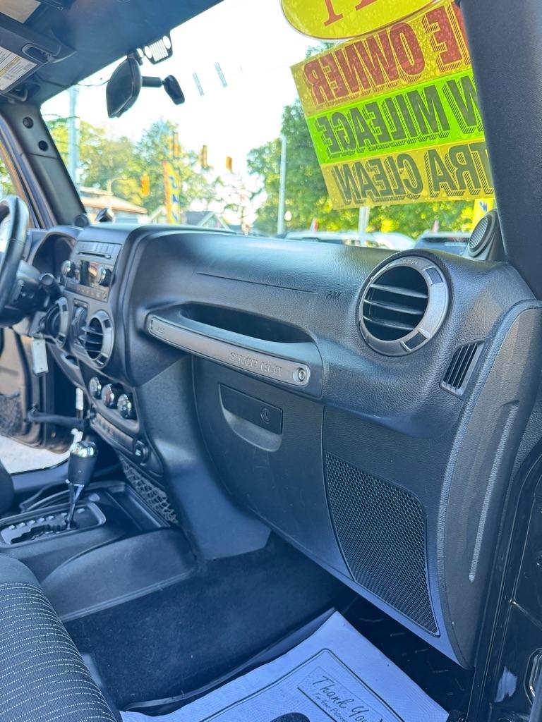 Jeep Wrangler Unlimited Sport 4WD 2011