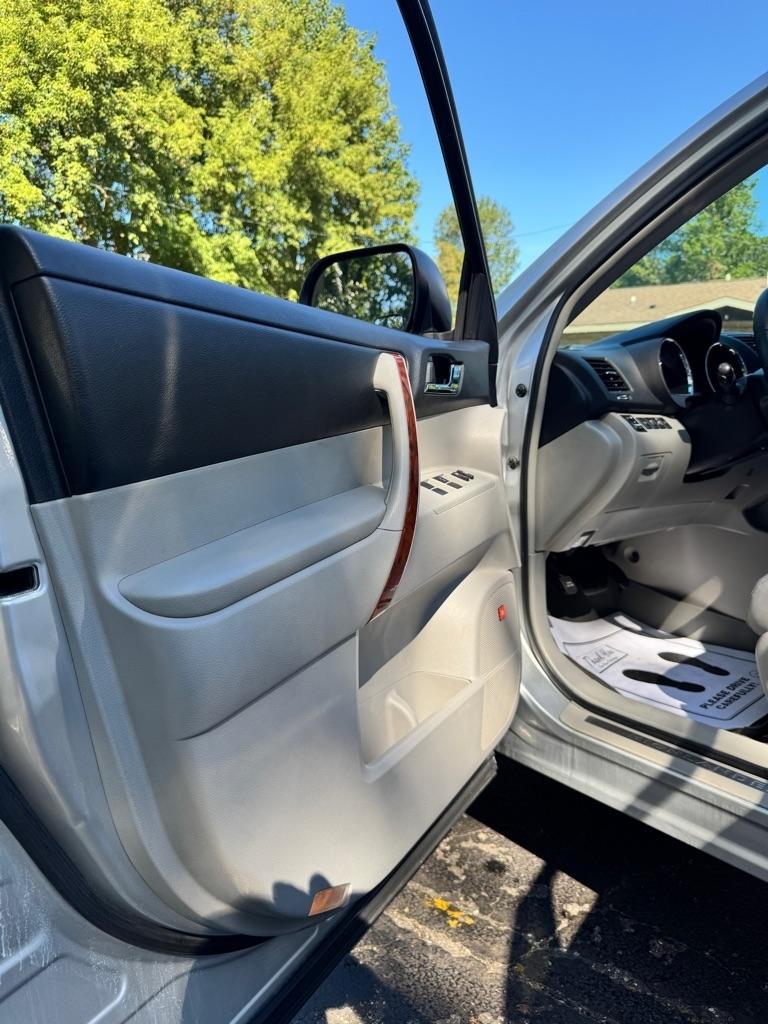Toyota Highlander Limited 4WD 2012