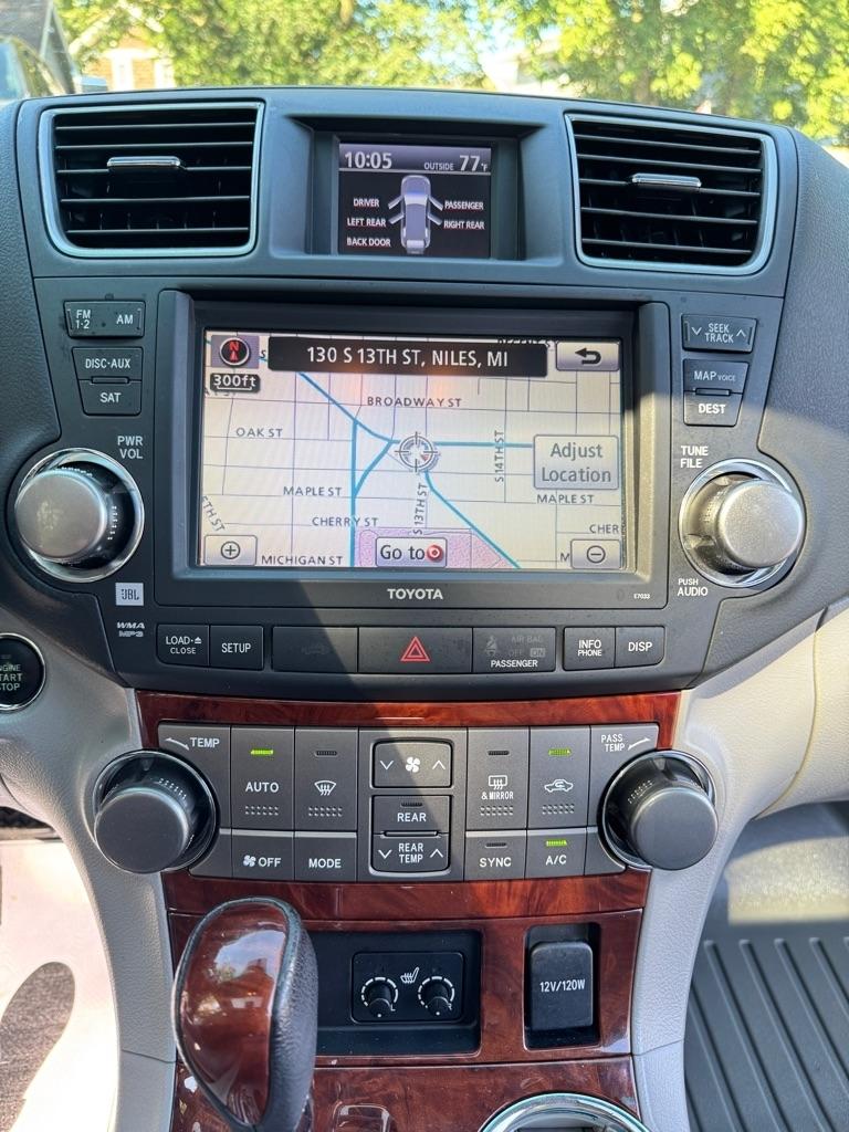 Toyota Highlander Limited 4WD 2012