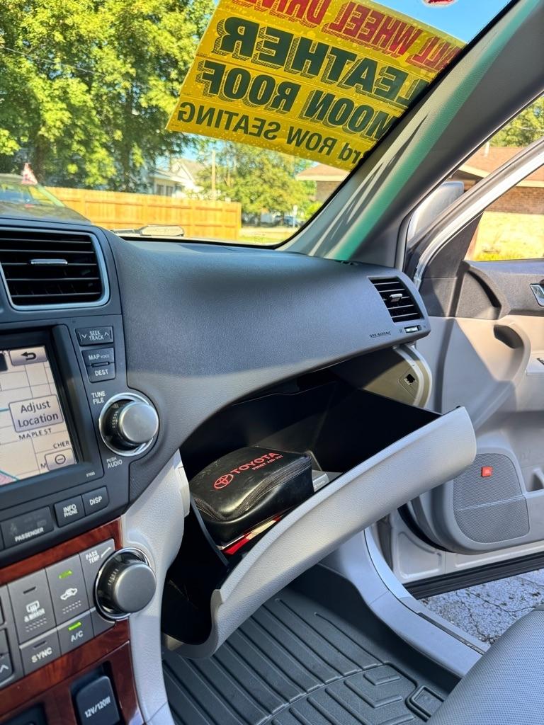 Toyota Highlander Limited 4WD 2012