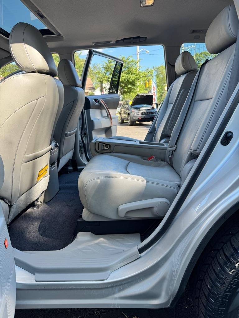 Toyota Highlander Limited 4WD 2012