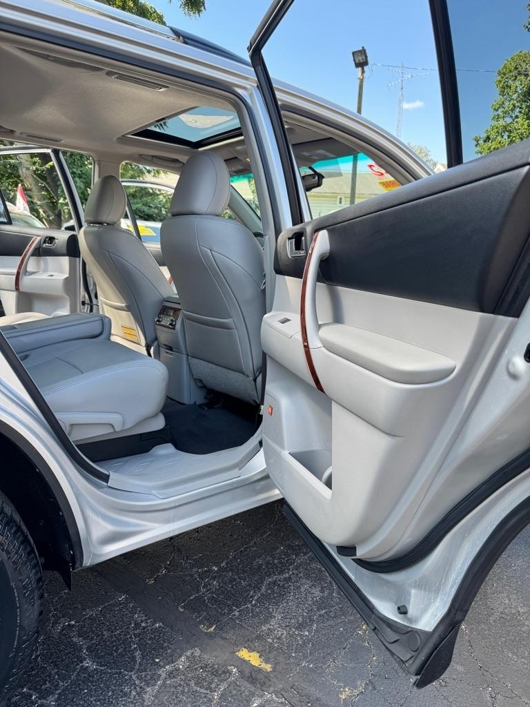 Toyota Highlander Limited 4WD 2012