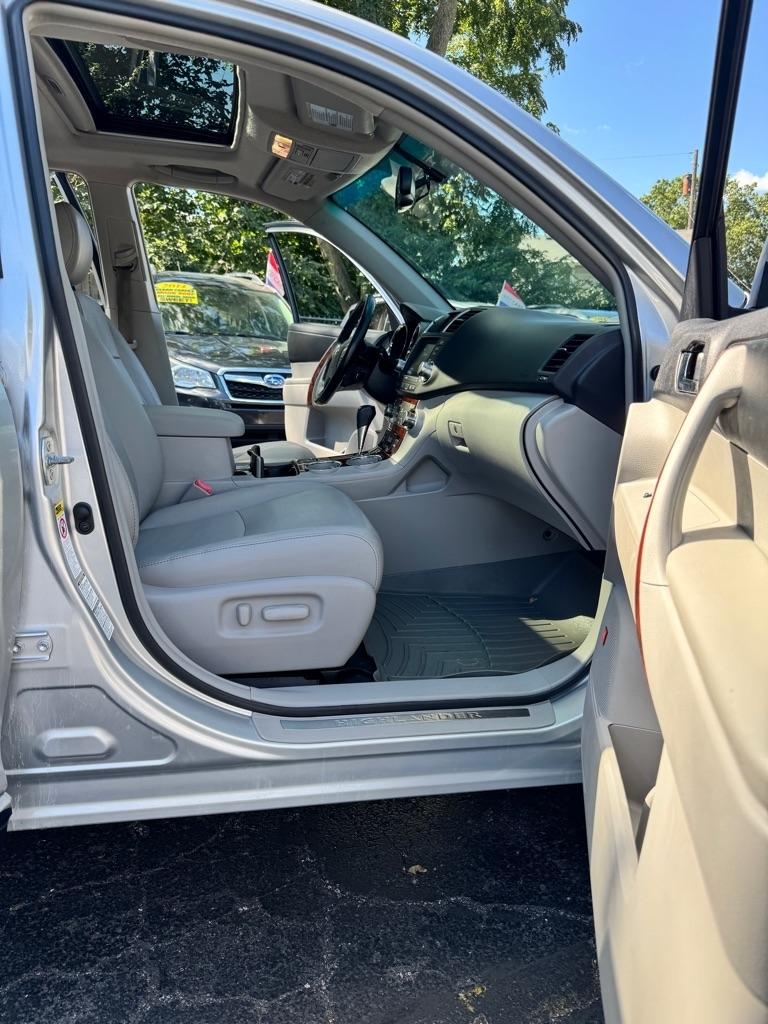 Toyota Highlander Limited 4WD 2012