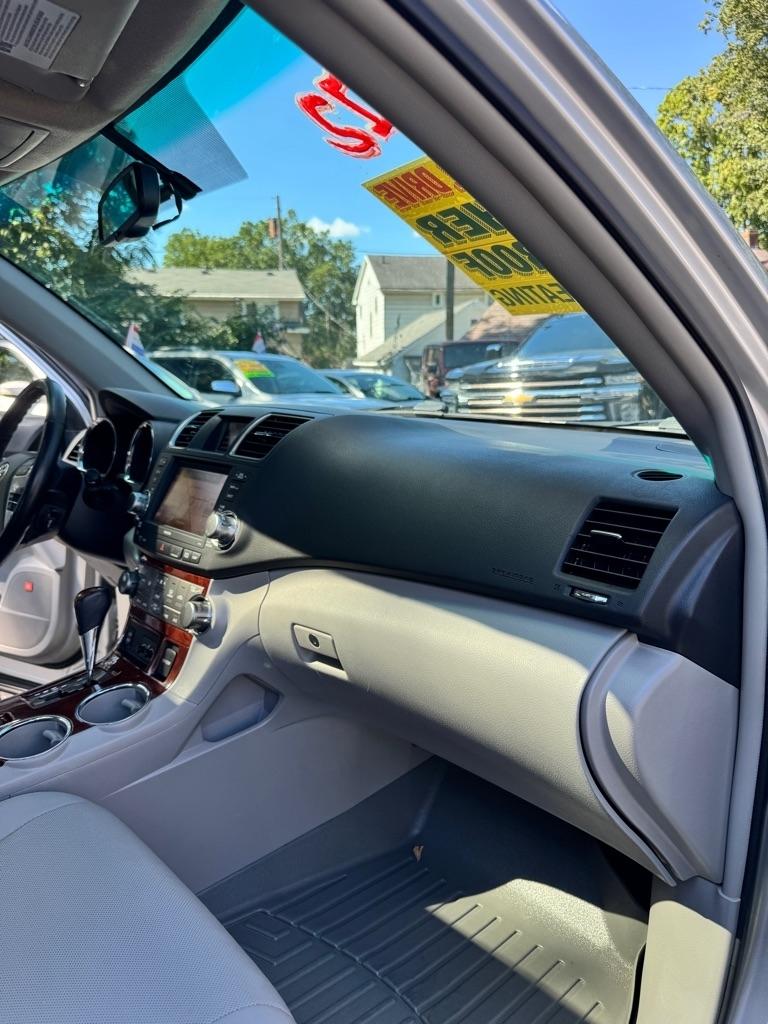 Toyota Highlander Limited 4WD 2012