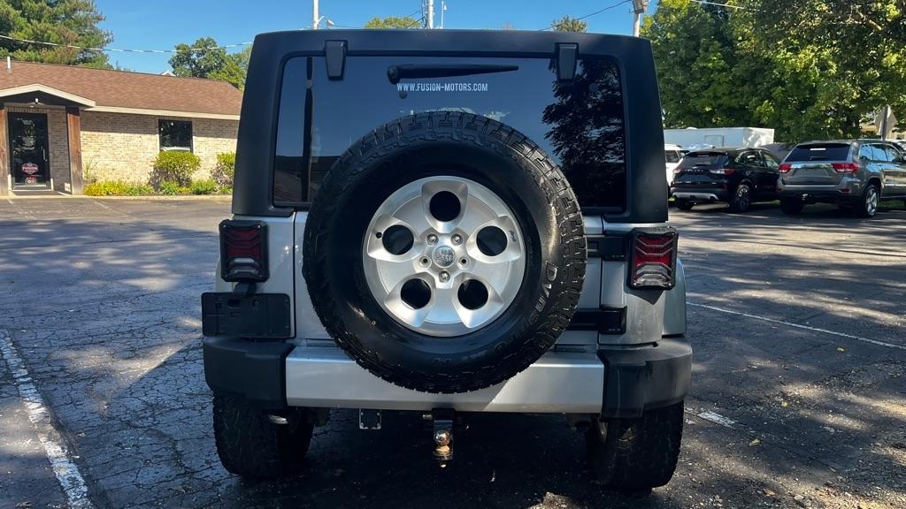 Jeep Wrangler Unlimited Sahara 4WD 2013