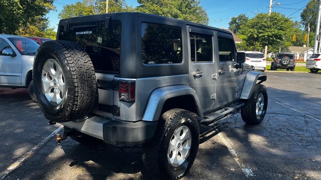 Jeep Wrangler Unlimited Sahara 4WD 2013