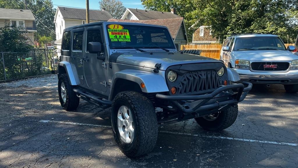 Jeep Wrangler Unlimited Sahara 4WD 2013