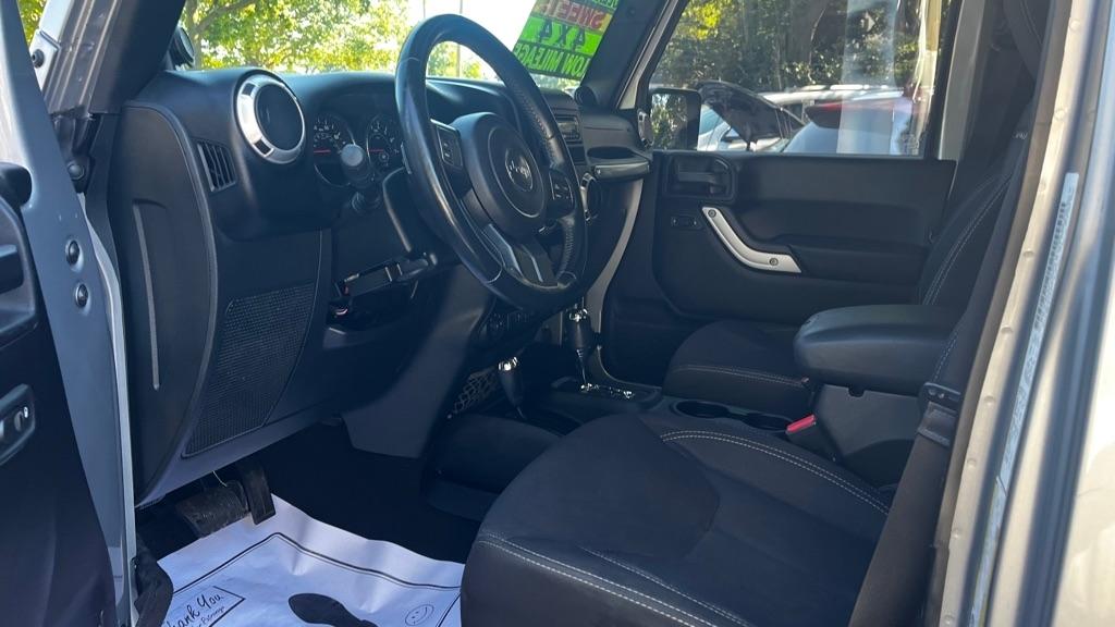 Jeep Wrangler Unlimited Sahara 4WD 2013