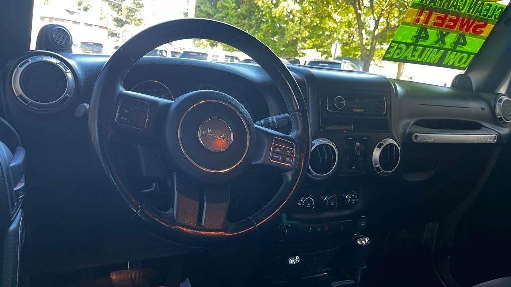 Jeep Wrangler Unlimited Sahara 4WD 2013
