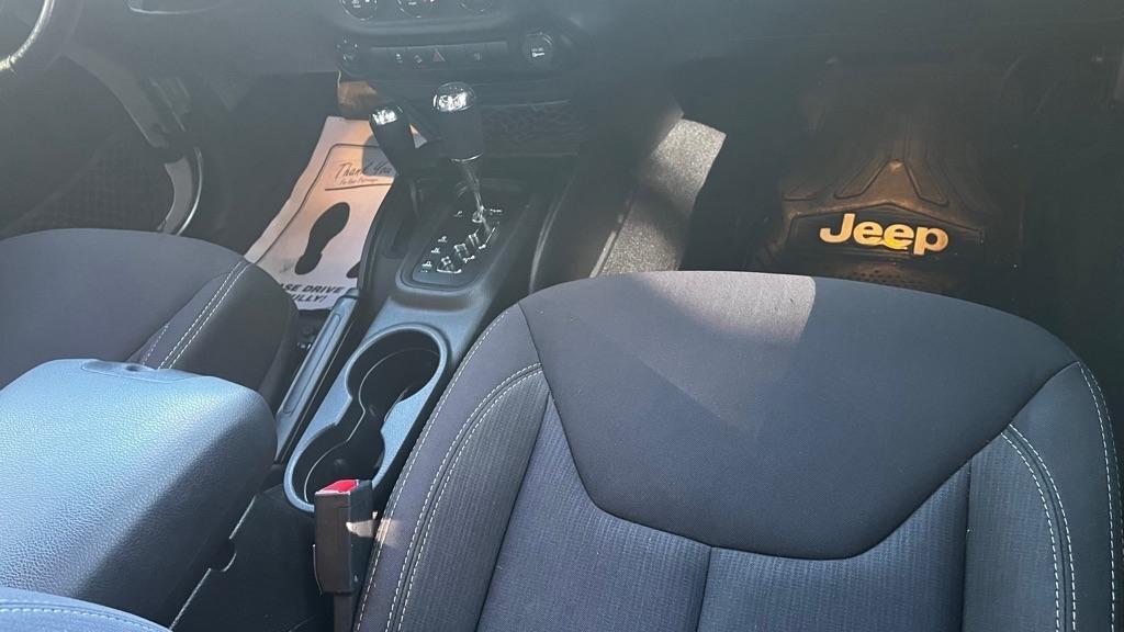 Jeep Wrangler Unlimited Sahara 4WD 2013