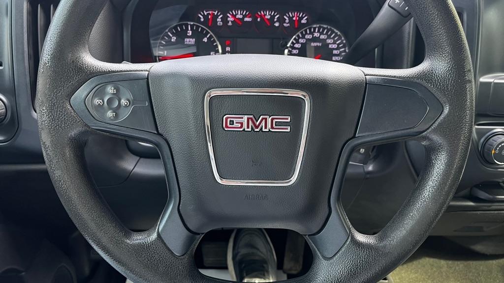 GMC Sierra 1500 Base Crew Cab  Short Box 4WD 2017