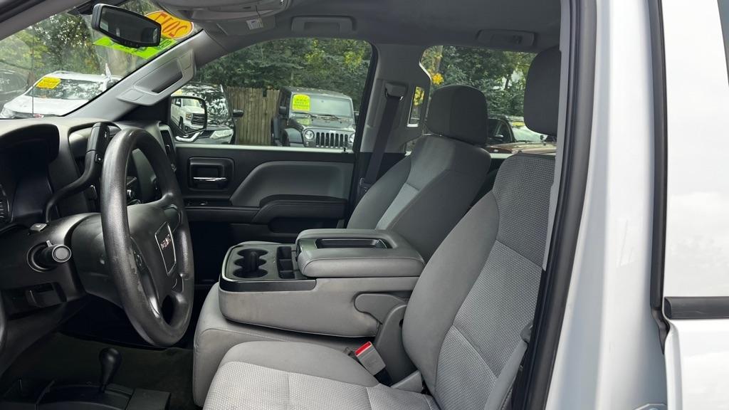 GMC Sierra 1500 Base Crew Cab  Short Box 4WD 2017