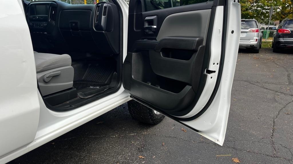 GMC Sierra 1500 Base Crew Cab  Short Box 4WD 2017