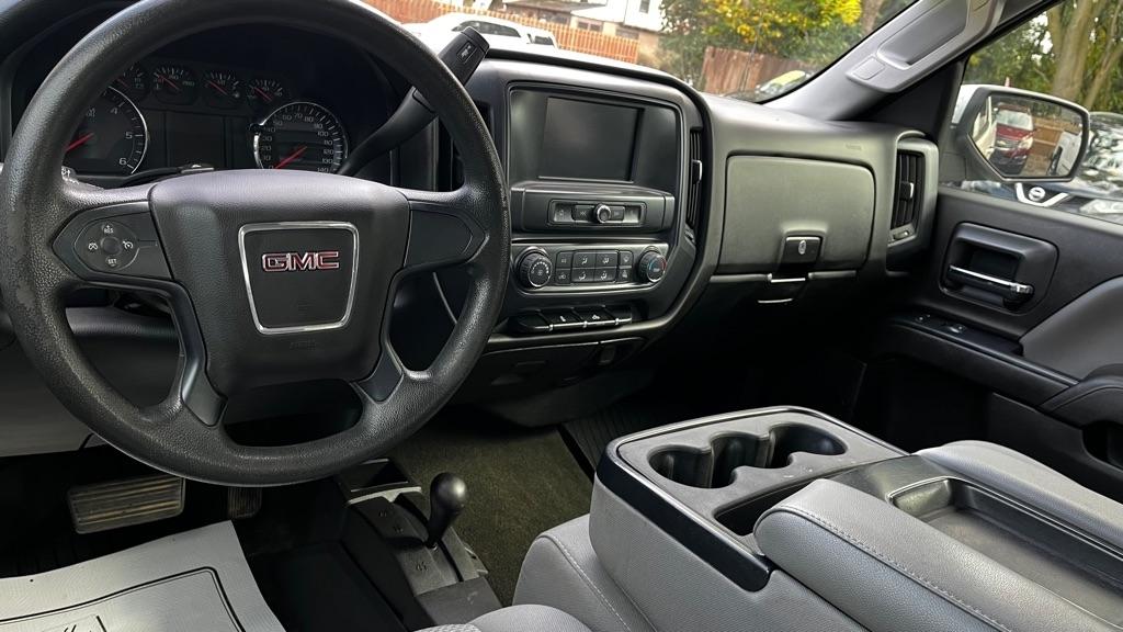 GMC Sierra 1500 Base Crew Cab  Short Box 4WD 2017